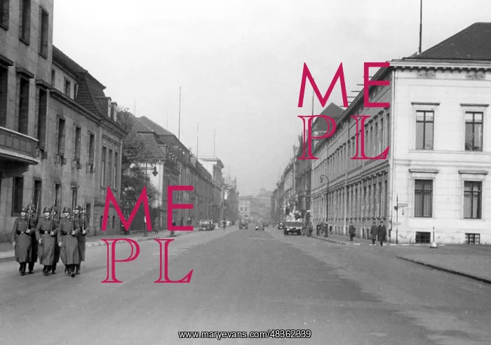 : Patrol on Wilhelmstrasse in Berlin, 1943 : Patrol on Wilhelmstrasse in Berlin, 1943