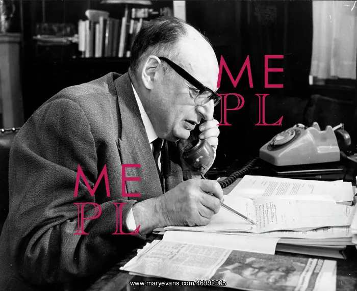 : Paul Eisler : Paul Eisler