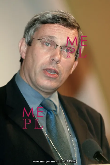: Paul Holmes MP : Paul Holmes MP