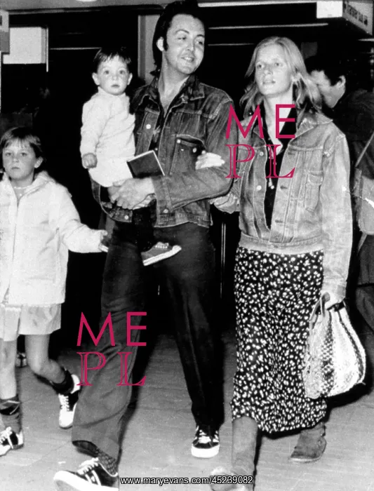 : Paul and Linda McCartney with children Heather ? : Paul and Linda McCartney with children Heather ?