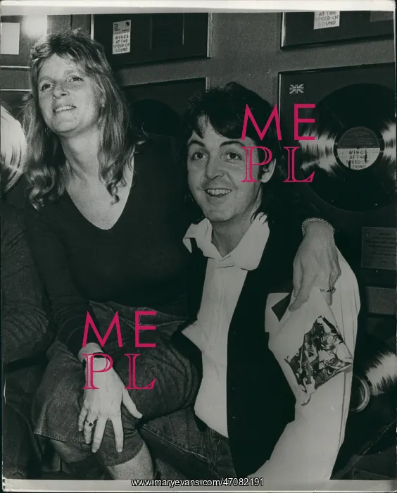 : Paul and Linda McCartney of Wings at recording studio : Paul and Linda McCartney of Wings at recording studio