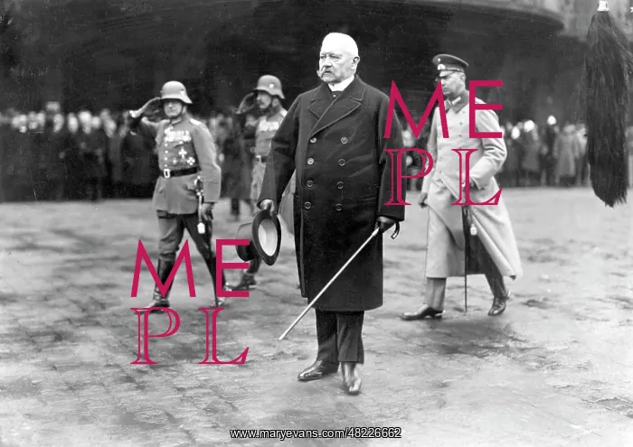 : Paul v. Hindenburg : Paul v. Hindenburg