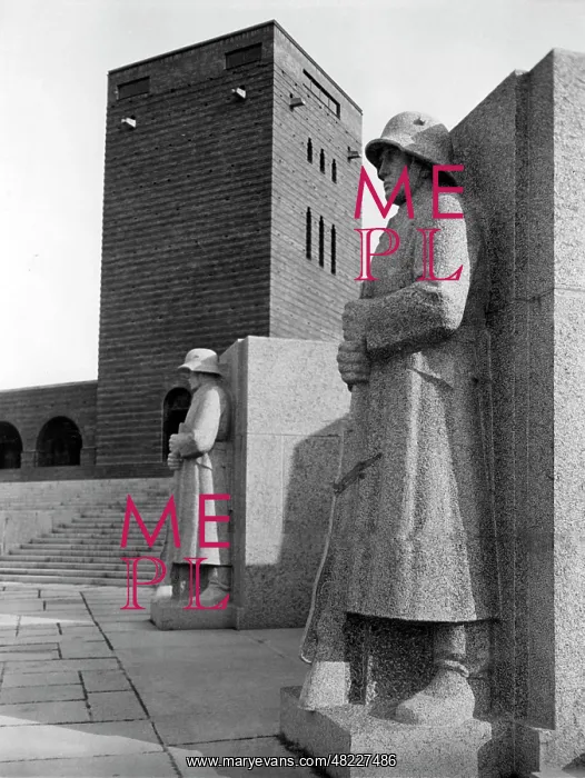 : Paul v. Hindenburg : Paul v. Hindenburg