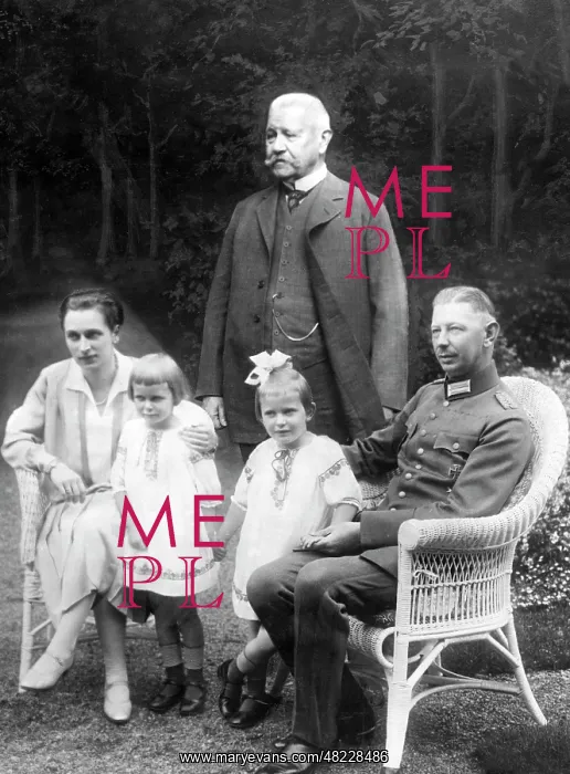 : Paul v. Hindenburg : Paul v. Hindenburg