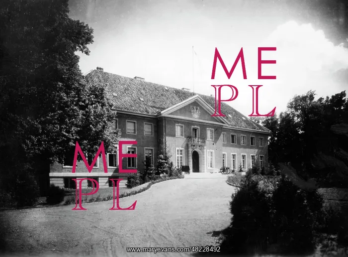 : Paul v. Hindenburg : Paul v. Hindenburg