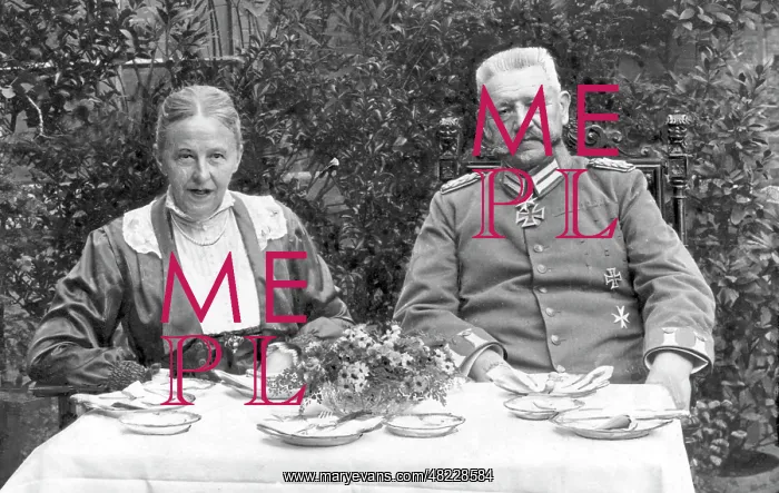 : Paul v. Hindenburg : Paul v. Hindenburg
