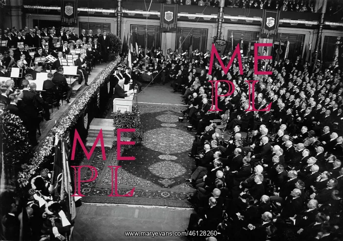 : Paul von Hindenburg : Paul von Hindenburg