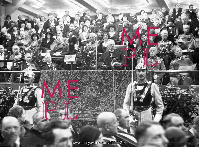 : Paul von Hindenburg and audience, 1931 : Paul von Hindenburg and audience, 1931