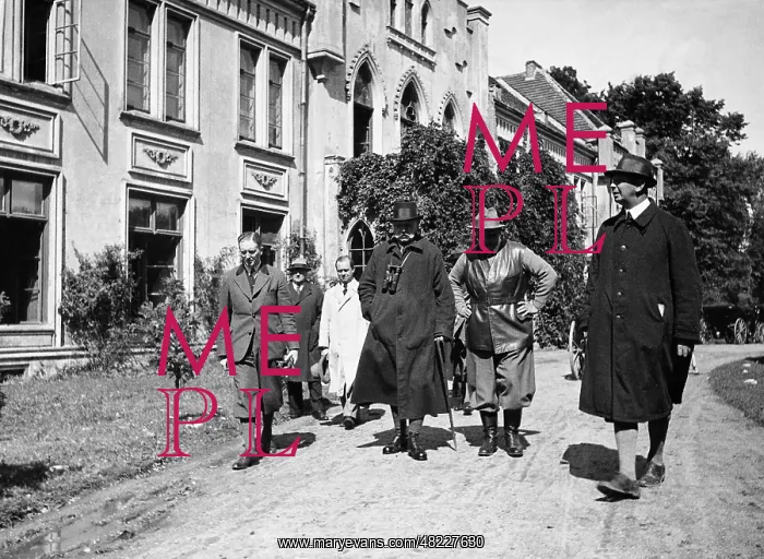: Paul von Hindenburg and Hermann Goering : Paul von Hindenburg and Hermann Goering