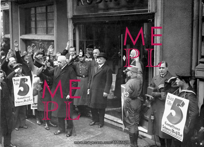 : Paul von Hindenburg after voting during the second Reichstag : Paul von Hindenburg after voting during the second Reichstag
