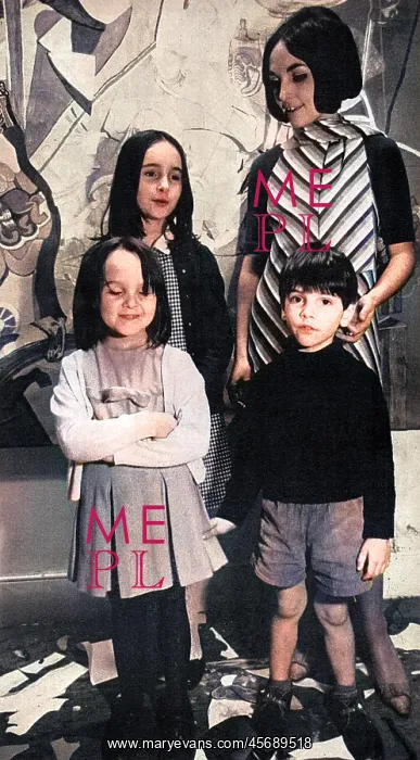 : Paula Rego and her three children : Paula Rego and her three children