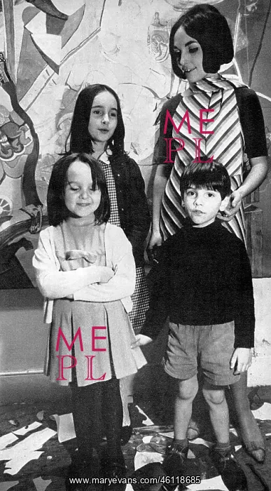 : Paula Rego and her three children : Paula Rego and her three children