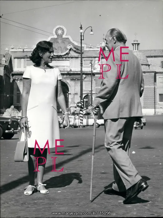 : Paulette Goddard, actress, and Eric Remarque in Rome : Paulette Goddard, actress, and Eric Remarque in Rome