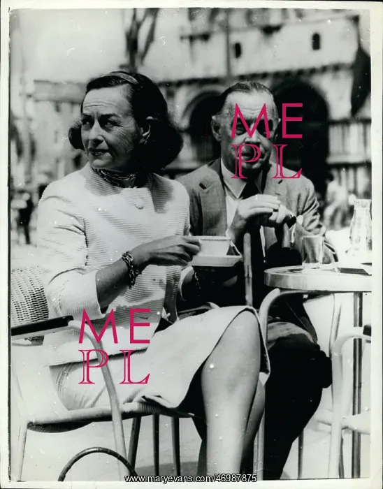 : Paulette Goddard, actress, and husband : Paulette Goddard, actress, and husband