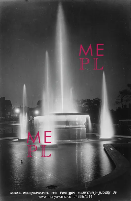 : The Pavilion Fountains at Night : The Pavilion Fountains at Night