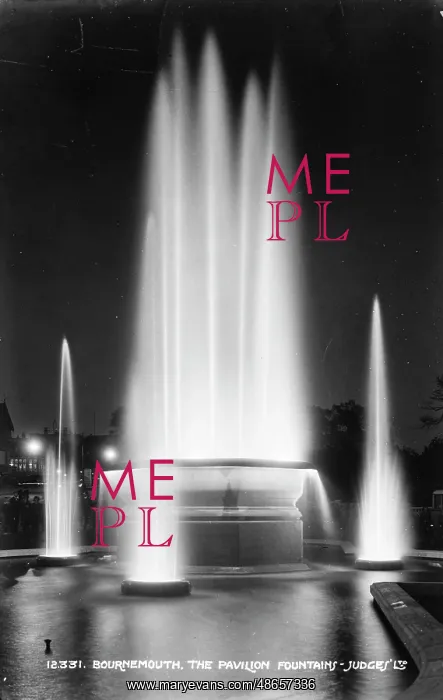 : The Pavilion Fountains at Night : The Pavilion Fountains at Night