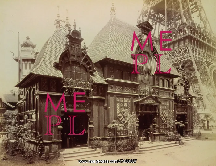 : Pavilion of Nicaragua and base of the Eiffel Tower, Paris Ex : Pavilion of Nicaragua and base of the Eiffel Tower, Paris Ex