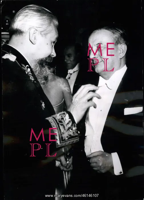 : Pavlov, Georges Bidault, dinner guests, Elysee Palace, Paris : Pavlov, Georges Bidault, dinner guests, Elysee Palace, Paris