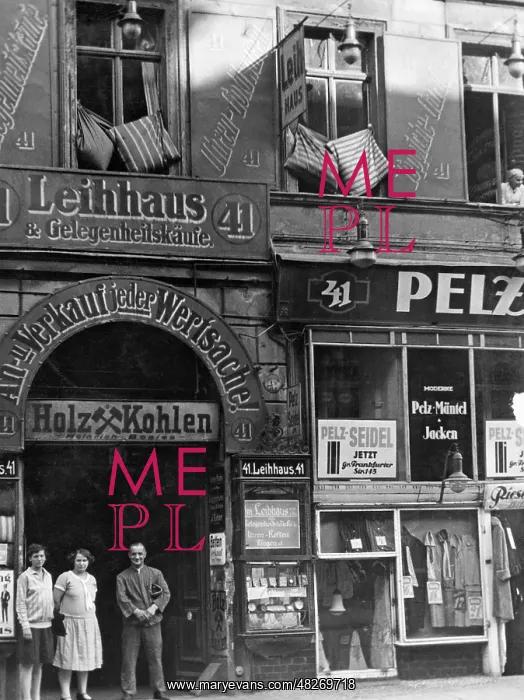  : Pawn shop in Germany, 1920
