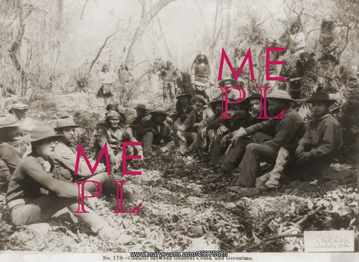 : The peace Council between Geronimo (in bandana) : The peace Council between Geronimo (in bandana)