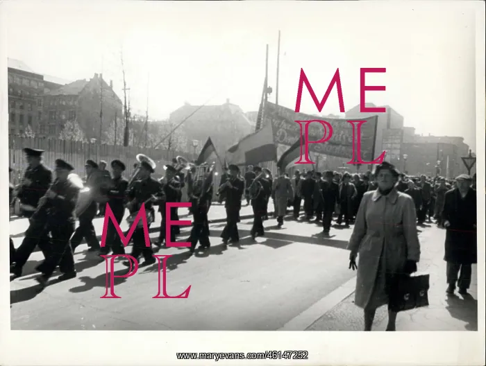 : Peace demonstration, former state opera, East Berlin : Peace demonstration, former state opera, East Berlin
