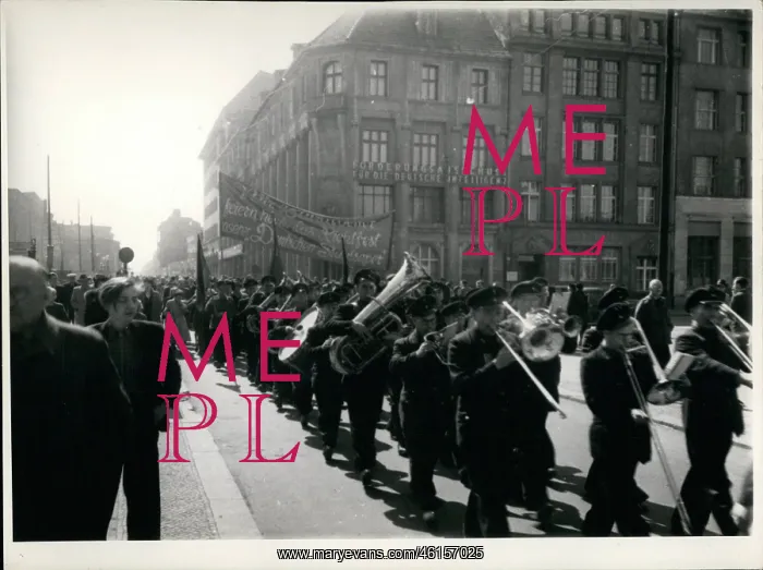 : Peace demonstration, former state opera, East Berlin : Peace demonstration, former state opera, East Berlin