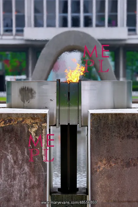 : Peace flame in the Hiroshima Peace Memorial Park, Hiroshima : Peace flame in the Hiroshima Peace Memorial Park, Hiroshima
