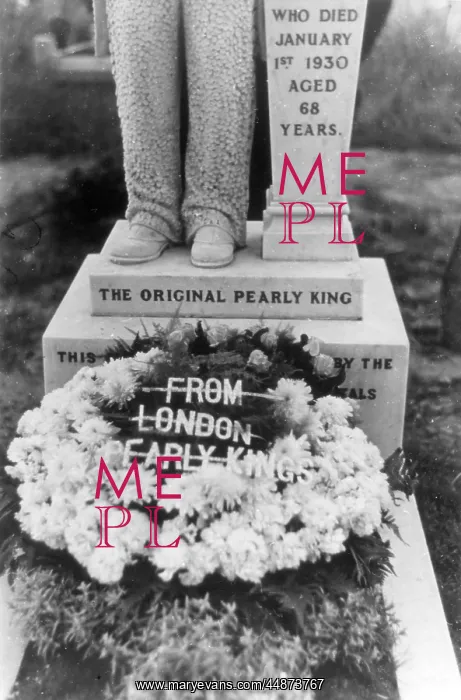 : PEARLY KING GRAVE : PEARLY KING GRAVE