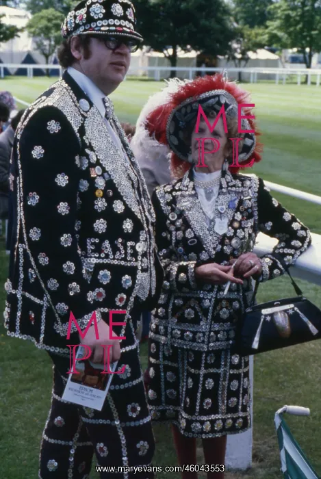 : Pearly King and Queen on Derby Day : Pearly King and Queen on Derby Day