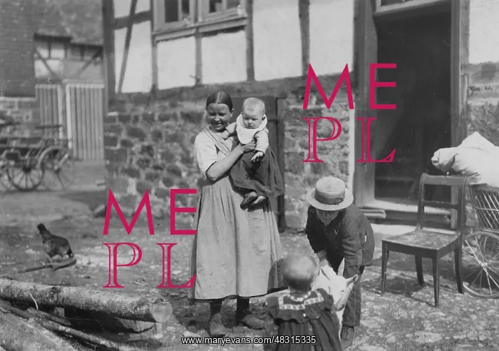 : Peasant family, 1907 : Peasant family, 1907