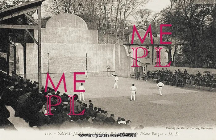 : Pelota played at Saint Jean de Luz : Pelota played at Saint Jean de Luz