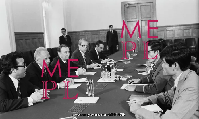 : Pen Sovana visits USSR : Pen Sovana visits USSR