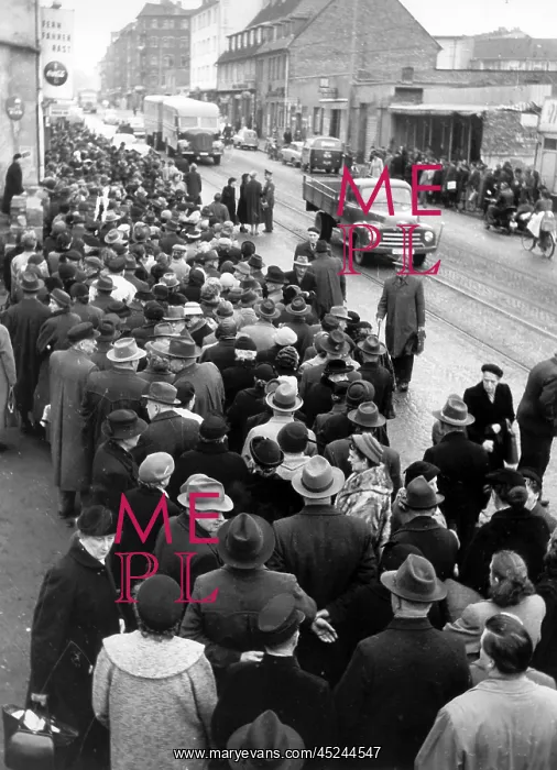 : Pensioners queue in front of pension pay office : Pensioners queue in front of pension pay office