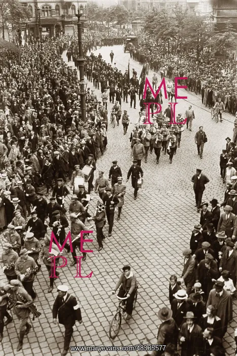 : Pentecost meeting of the Roter Frontkaempferbund : Pentecost meeting of the Roter Frontkaempferbund
