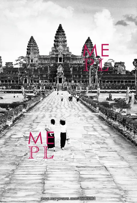 : People approaching Angkor Wat, Cambodia : People approaching Angkor Wat, Cambodia