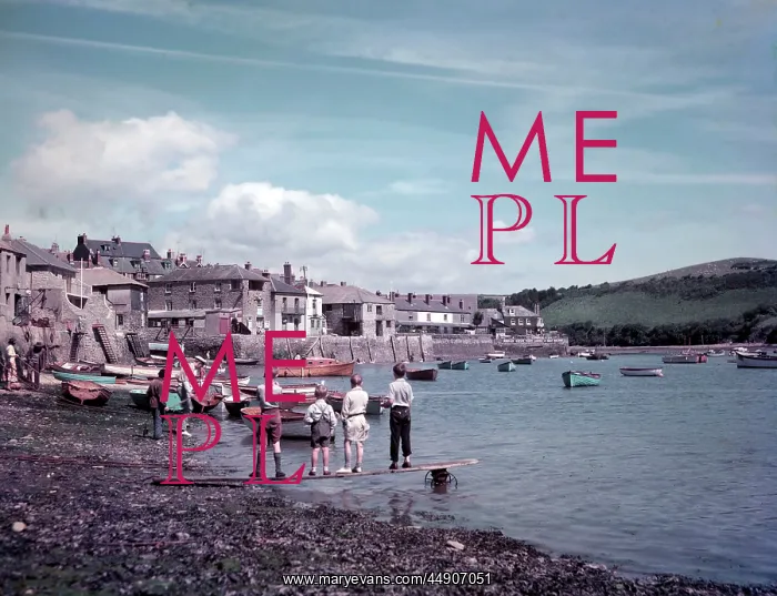  : People on the beach at Salcombe, Devon