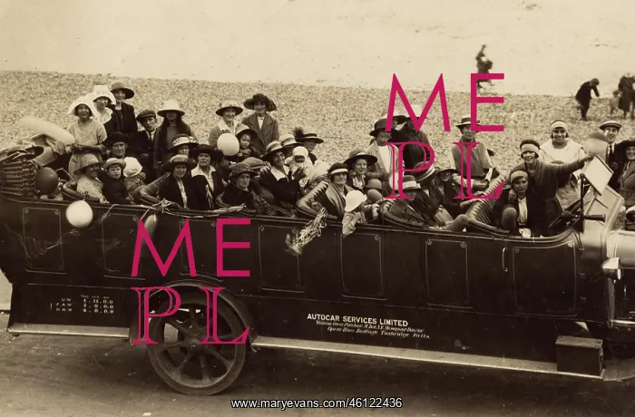: People in a charabanc at the seaside : People in a charabanc at the seaside