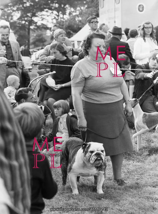 : People at a dog show in Poynton, Cheshire : People at a dog show in Poynton, Cheshire