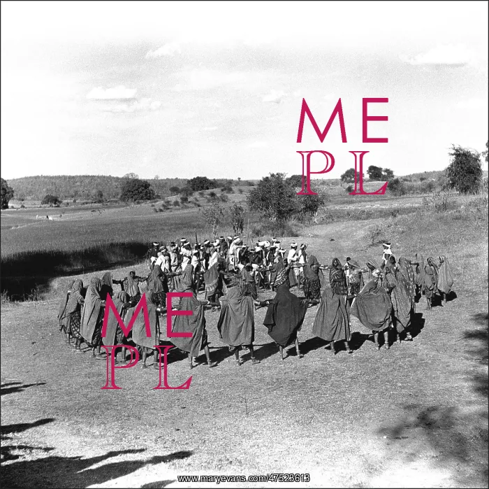 : People form a circle in Madhya Pradesh, Central India : People form a circle in Madhya Pradesh, Central India