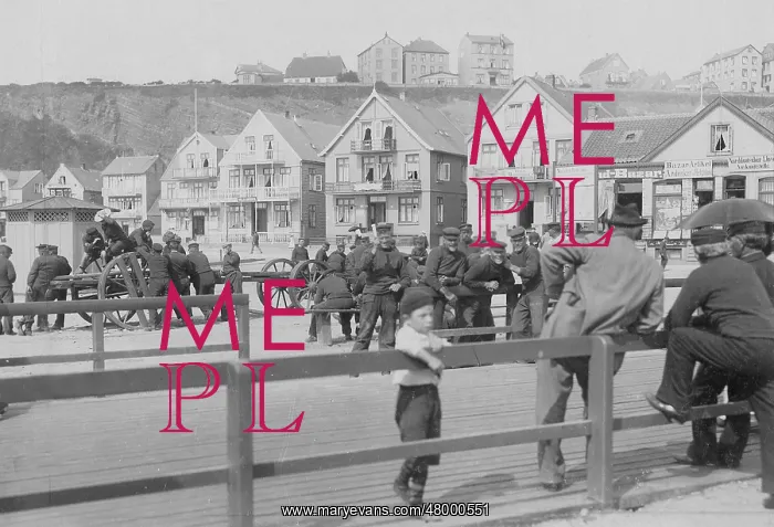 : People on Gossip Bridge, Helgoland : People on Gossip Bridge, Helgoland