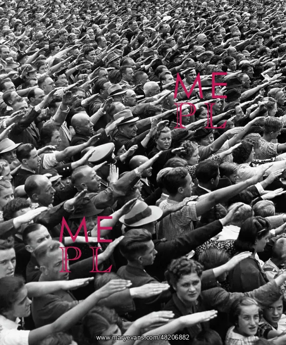 : People during Hitler's speech on the outbreak of war, 1939 : People during Hitler's speech on the outbreak of war, 1939