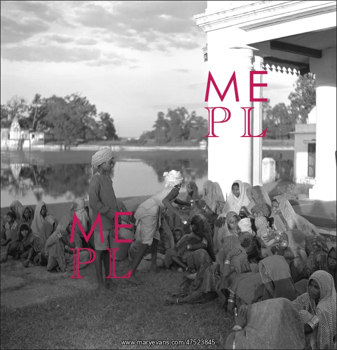 : People outside colonial building, Mandu, Central India : People outside colonial building, Mandu, Central India