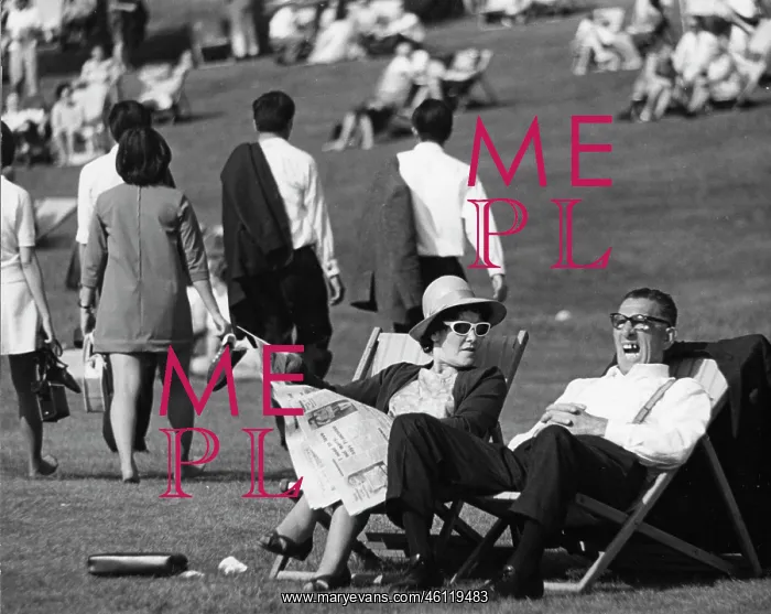 : People in a park on a sunny day : People in a park on a sunny day