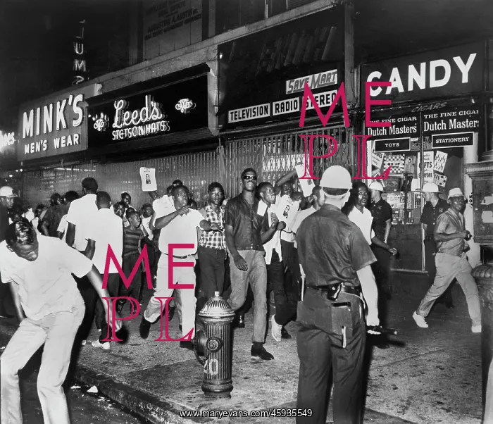 : people - police - riots - violence - Harlem : people - police - riots - violence - Harlem