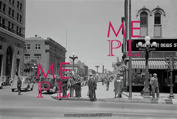 : People - street scene - Peoria : People - street scene - Peoria