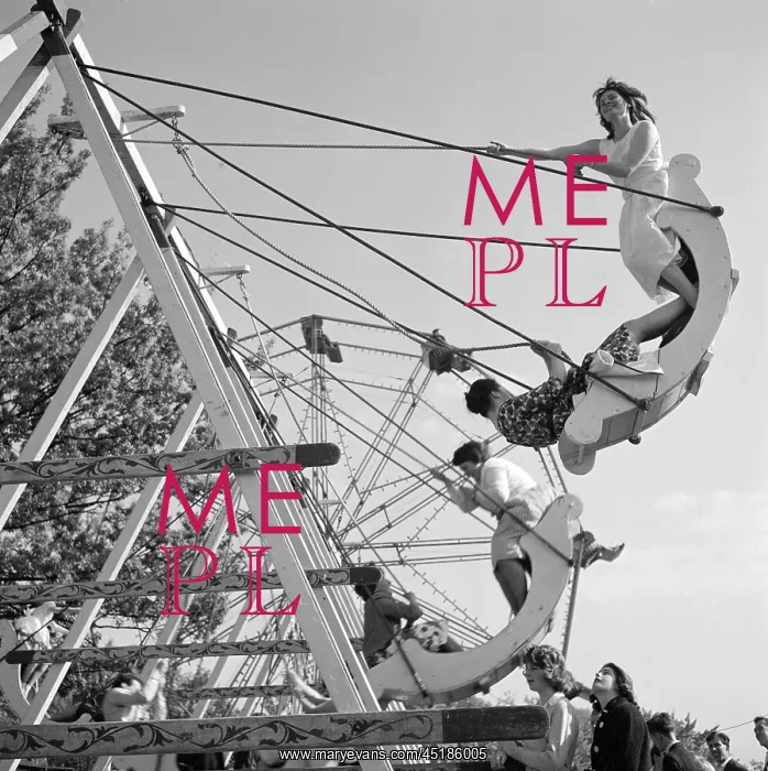 : People On Swingboat : People On Swingboat