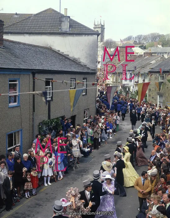 : People taking part in Helston Floral Dance, Cornwall : People taking part in Helston Floral Dance, Cornwall