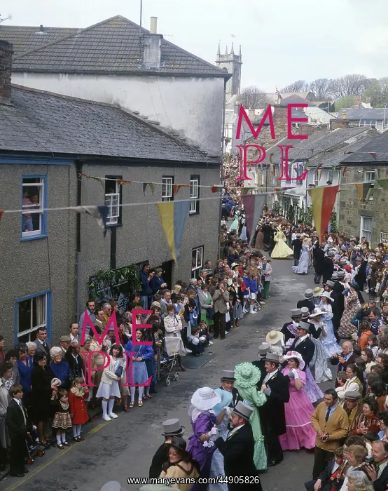 : People taking part in Helston Floral Dance, Cornwall : People taking part in Helston Floral Dance, Cornwall