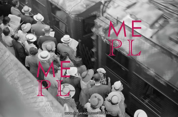: People - Train - Transportation - Commute : People - Train - Transportation - Commute