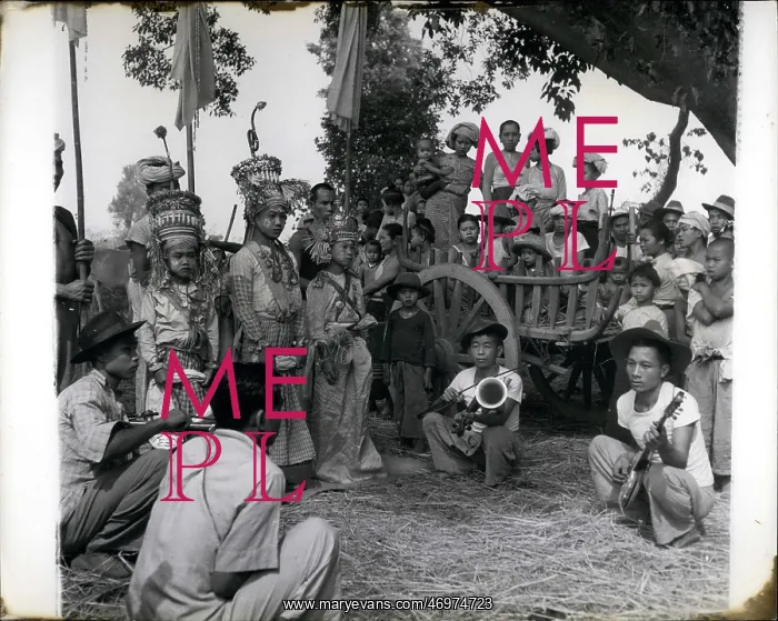 : People in village of Mongnai, Burma : People in village of Mongnai, Burma